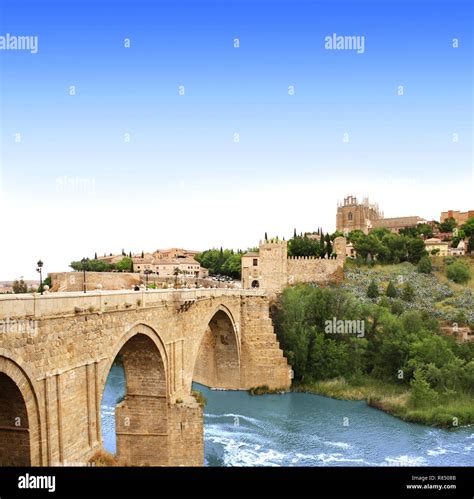 Famous Toledo bridge in Spain Stock Photo - Alamy