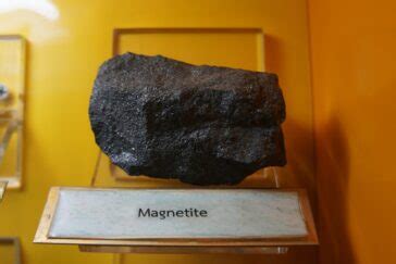 Magnetite: Ultimate Guide to Magnetite (What It Is and Where to Find It) - Rock Seeker