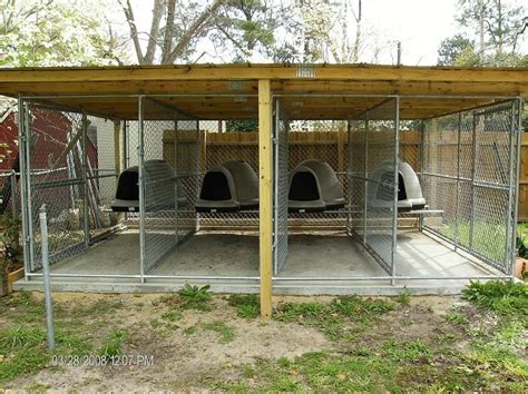 dog enclosures outdoor - Google Search | Gone to the Dogs | Pinterest | Outdoor dog kennel ...