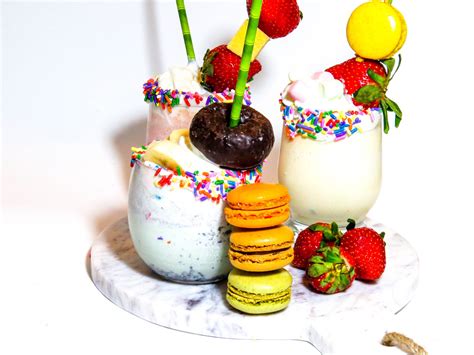 Make these OUTRAGEOUS mini milkshakes with Blue Bunny® ice cream - Sweet Savant