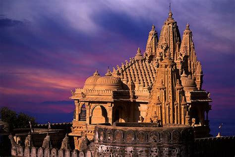 Top 7 amazing Jain Temples in India