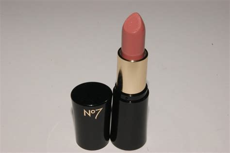 No 7 Lipstick