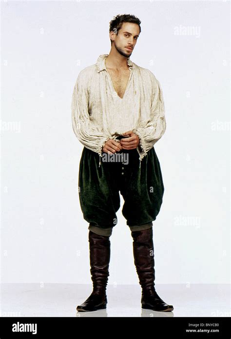 JOSEPH FIENNES SHAKESPEARE IN LOVE (1998 Stock Photo: 30720564 - Alamy