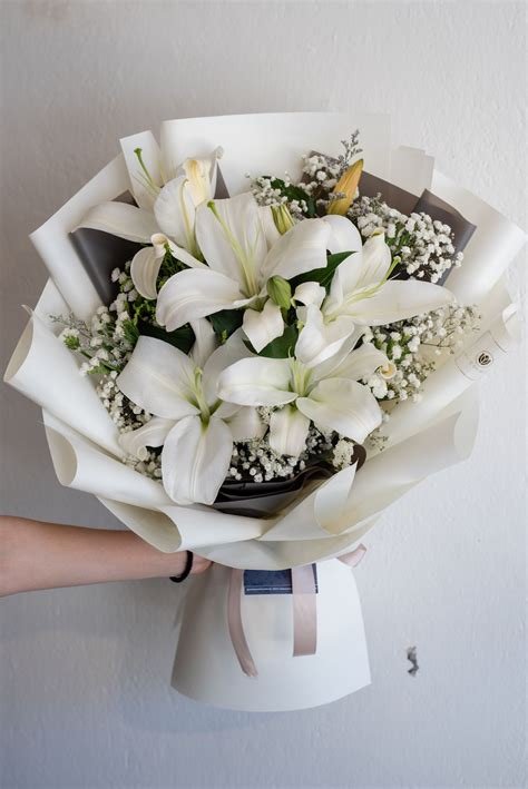 White Lilies Bouquet | White flower bouquet, Flowers bouquet gift ...