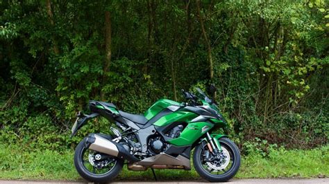 Kawasaki Ninja Z1000SX Review - TVAM