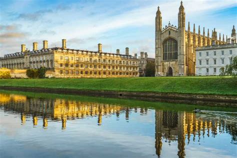 Cambridge: Guided Punting Tour | GetYourGuide