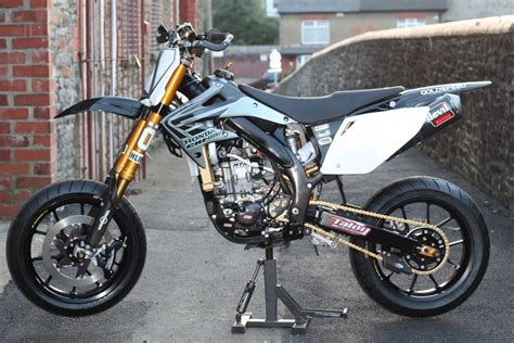 The TAFFYMOTO built "Black Pearl" CRF450R Supermoto. | Supermoto, Motocross bikes, Motorcross bike