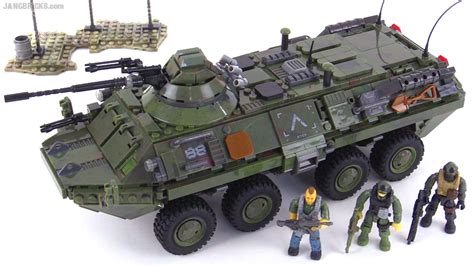 Mega Bloks Call of Duty Combat Vehicle Attack BTR-80 build & review!