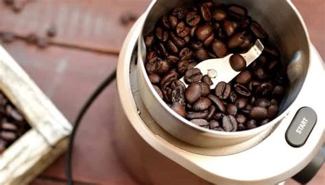 How To Grind Coffee Beans: The Ultimate Guide in 2019