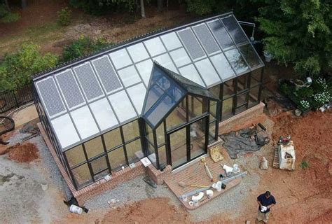 Solar for Greenhouses Guide - Greenhouse Info