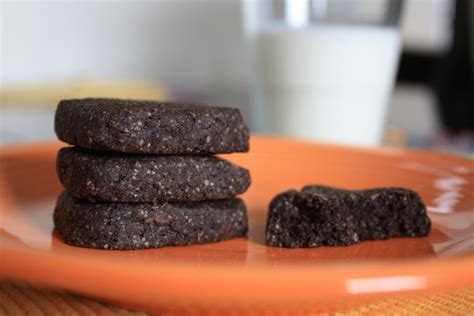 Chewy Carob Bars | Snacks, Clean eating recipes, Carob