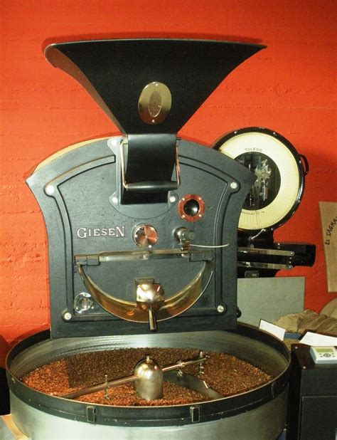 File:Coffee Roasting Machine.JPG - Wikimedia Commons