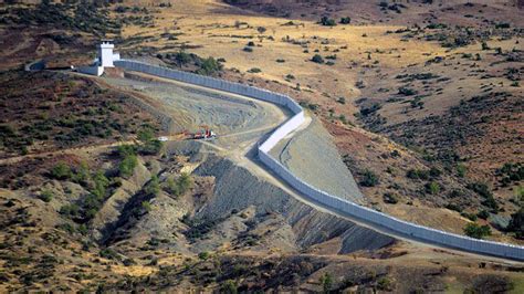 Turkey’s great wall and its archenemy on the Syrian border | | SETA