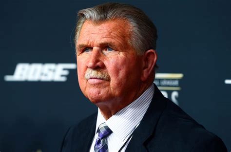 Mike Ditka hospitalized after suffering heart attack