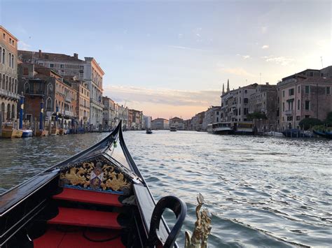 Venice, Italy. Gondola at sunset : r/travel