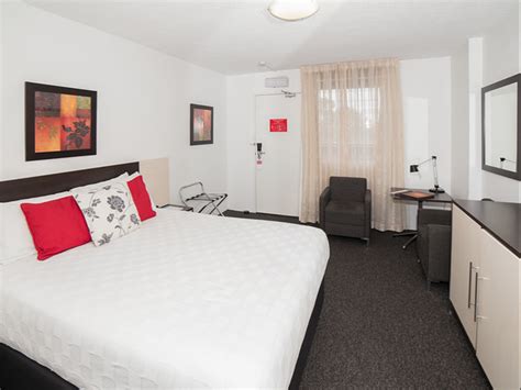 Townhouse Hotel, Wagga Wagga - Booking Deals, Photos & Reviews