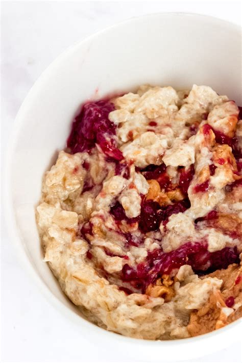 PB&J Oatmeal (Stovetop) - The Sassy Dietitian