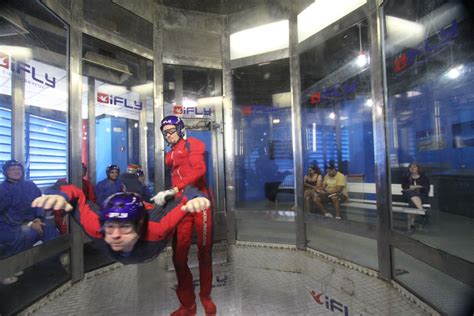 Indoor Skydiving / Vertical Wind Tunnel - iFLY | Indoor skydiving, Ifly ...