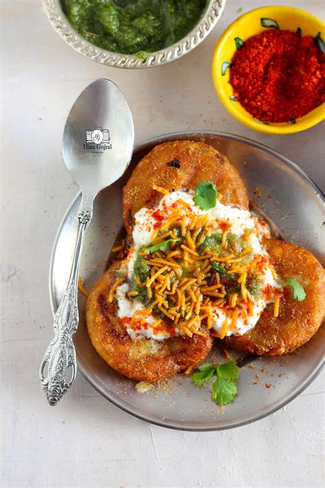 Aloo Tikki Chaat Recipe | How To Make Aloo Tikki | Crispy Potato Patties