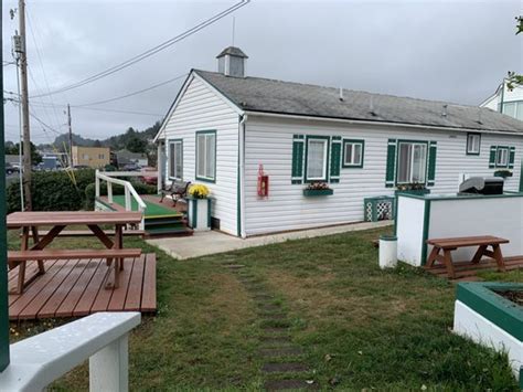 TROLLERS LODGE - Updated July 2024 - 13 Photos & 24 Reviews - 355 SW Hwy 101, Depoe Bay, Oregon ...