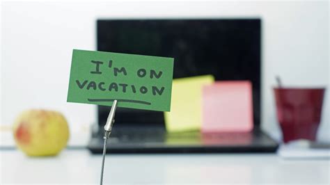 41 Funny Out-of-Office Messages to Break Up the Work Week