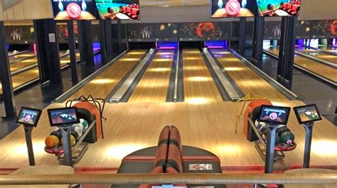 Lincoln bowling alley reopens this weekend
