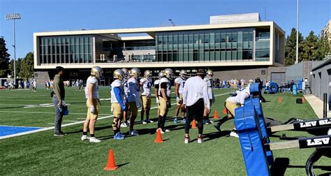 UCLA Football Spring Practice Report: April 13 - Sports Illustrated ...