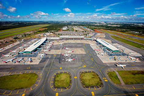 Aeroportos de Brasília e Recife ficam sem combustível | Distrito ...