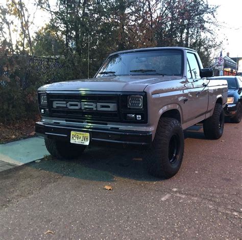 Blacked out lifted 1986 ford f 150 looks supremely sinister – Artofit