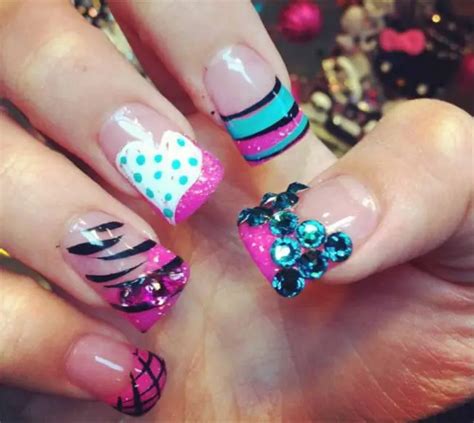 20 Cheerful Airbrush Nails Designs 2023 – SheIdeas