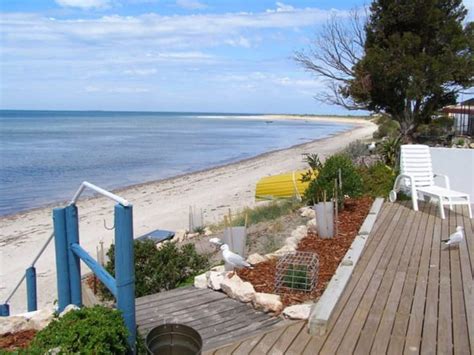 St Helens Beachfront - Apartments for Rent in Sultana Point, South Australia, Australia - Airbnb