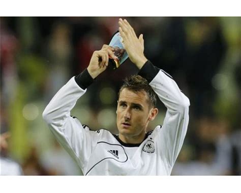 Miroslav Klose Kembali Raih Penghargaan 'Fair Play' | LAzone.id