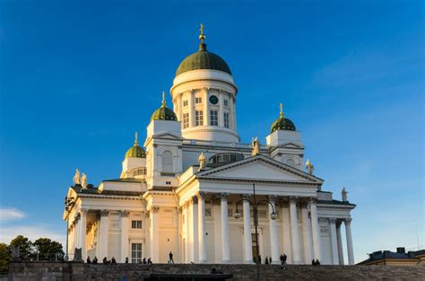 Helsinki - Helsinki Cathedral (Tuomiokirkko) - Senate Square (Senaatintori)