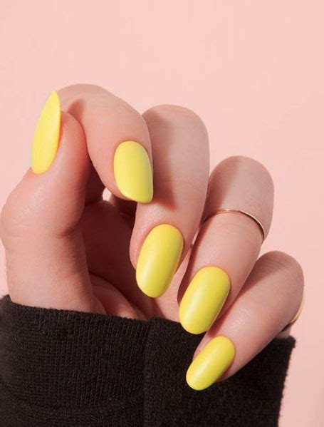 20 Yellow Nail Designs That are Summer Worthy