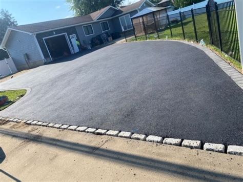 Blacktop Driveway Services in Long Island