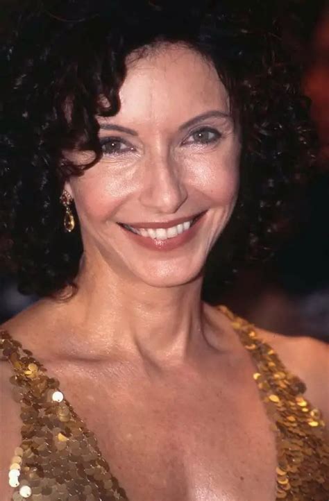 Mary Steenburgen Height - CelebsHeight.org