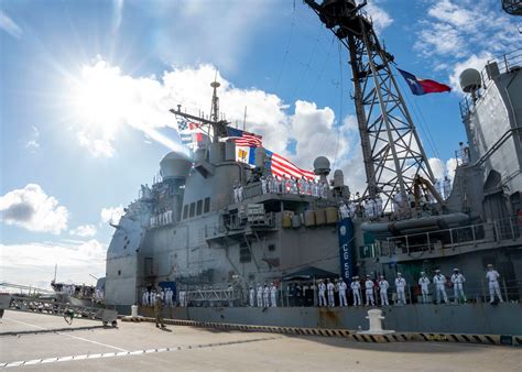 USS San Jacinto Returns Home from 9-Month Deployment > Commander, U.S ...