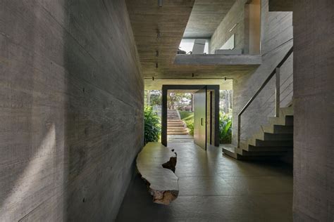 Concrete House / Ângela Roldão Arquitetura | ArchDaily