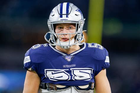 NFL: Cowboys LB Leighton Vander Esch done, will have neck surgery