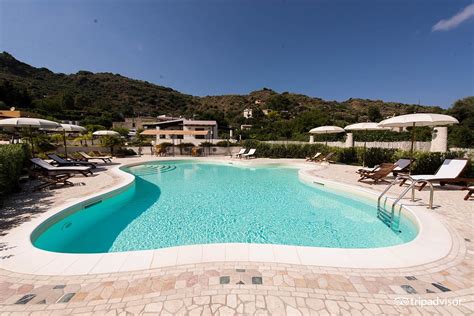 Hotel Bougainville (Lipari, Sicile) : tarifs 2021 mis à jour, 42 avis et 667 photos - Tripadvisor