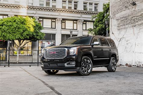 2018 GMC Yukon Denali Introduces Ultimate Black Edition In LA - autoevolution