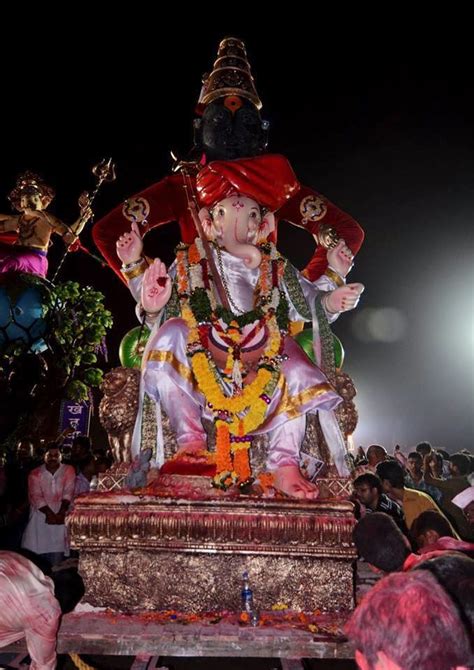 Welcome to Mumbai..!: Ganesha Festival In Mumbai