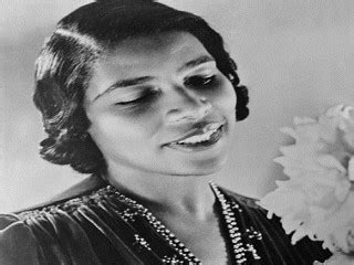 Marian Anderson biography, birth date, birth place and pictures