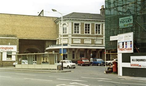 Chelmsford station entrance, 1984 © Ben Brooksbank cc-by-sa/2.0 ...