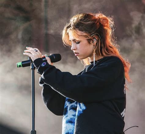 clairo media on Twitter: "clairo performing in 2019"