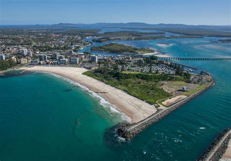 Forster and Taree, NSW - Find Accommodation, Beaches & Boat Hire