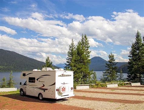 Camping at Bowron Lake - RV Sites, Becker's Lodge, Bowron Lake, BC