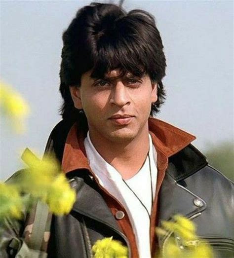 Shahrukh Khan Dilwale dulhania le jayenge | Shah rukh khan movies, Shahrukh khan raees, Shahrukh ...