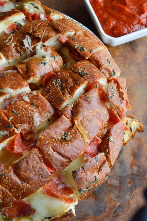 Pull Apart Pizza Bread - WonkyWonderful