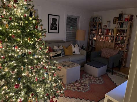 Cozy Christmas Living Room : r/CozyPlaces